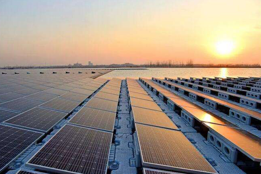 Projet hybride pêche-solaire du lac Baoying Sheyang (Jiangsu)